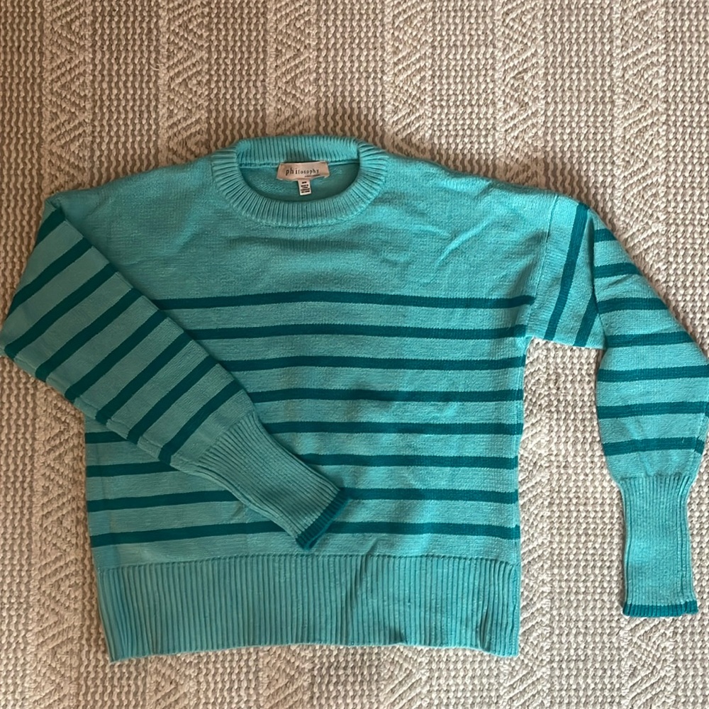 🦋Philosophy sweater - size M🦋